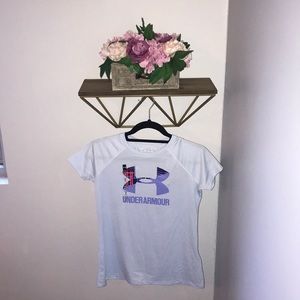 NWT youth Under Armour T-shirt